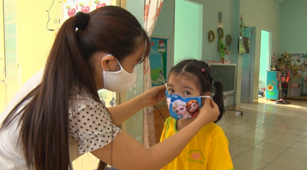 BÙ ĐỐP HỌC SINH TRỞ LẠI TRƯỜNG SAU KỲ NGHỈ PHÒNG CHỐNG DỊCH COVID -19