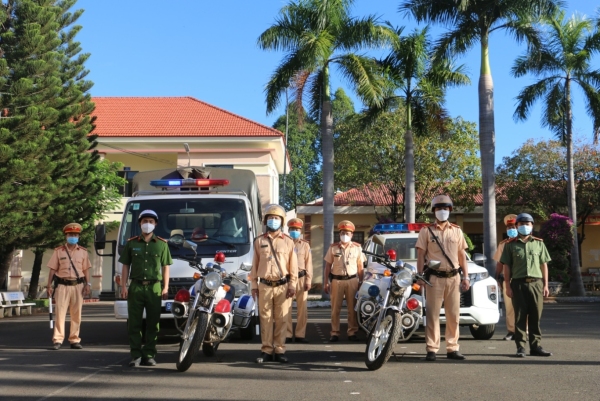 Công an Bù Đốp ra quân tấn công, trấn áp tội phạm, bảo đảm an ninh trật tự trước, trong và sau Tết Nhâm Dần 2022.