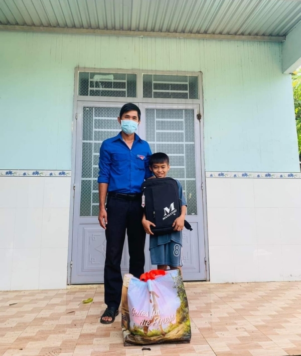 Trên 730 phần quà được trao đến các em thiếu nhi trên địa bàn huyện trong “Tháng hành động vì trẻ em” năm 2022