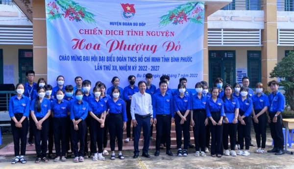 Tuổi trẻ Bù Đốp với chiến dịch Hoa phượng đỏ năm 2022
