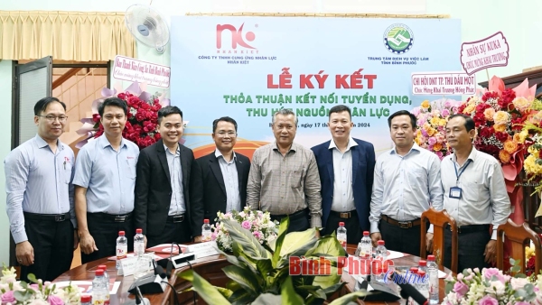 Bình Phước: Trung tâm dịch vụ việc làm ký kết thỏa thuận kết nối tuyển dụng, thu hút nguồn nhân lực