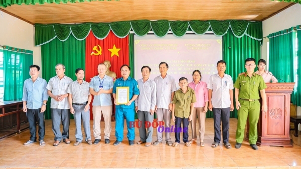 Thanh Hòa ra mắt mô hình thu gom vũ khí, vật liệu nổ, công cụ hỗ trợ  và pháo