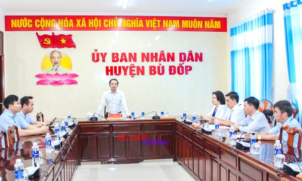 Bù Đốp trao Quyết định cán bộ