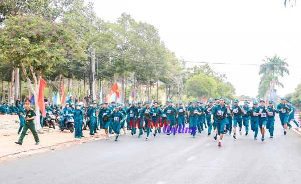 Bù Đốp: Sôi nổi khai mạc Hội thao thể dục thể thao Quốc phòng, dân quân tự vệ năm 2024.