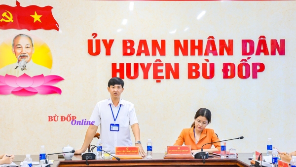 Đoàn kiểm tra liên ngành Sở y tế Bình Phước làm việc với UBND huyện Bù Đốp