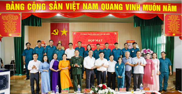 Bù Đốp: họp mặt kỷ niệm 90 năm Ngày truyền thống Dân quân tự vệ Việt Nam (28/3/1935-28/3/2025)