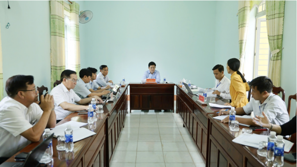 Bí thư Huyện ủy Bù Đốp tiếp công dân định kỳ tháng 4-2025