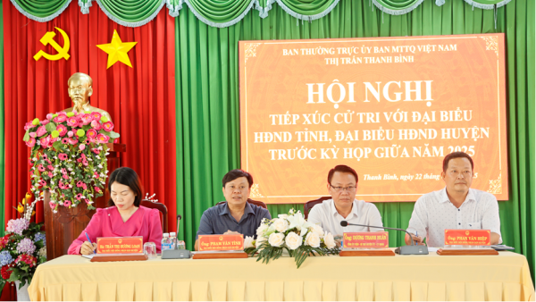 Đại biểu HĐND tỉnh, huyện tiếp xúc cử tri thị trấn Thanh Bình trước kỳ họp thường lệ giữa năm 2025