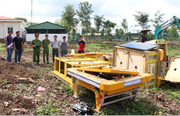 .Hội đồng tiêu hủy đọc quyết định tiêu hủy