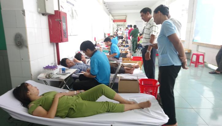 Quang cảnh tại buổi hiến máu