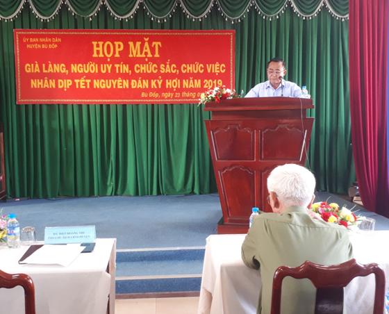 Họp mặt các già làng, người uy tín, chức sắc, chức việc và cán bộ dân tộc, tôn giáo dịp Tết nguyên đán Kỷ Hợi năm 2019