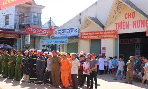 BÙ ĐỐP TỔ CHỨC DIỄN TẬP PHƯƠNG ÁN CHỮA CHÁY  CỨU NẠN CỨU HỘ CHỢ THIỆN HƯNG