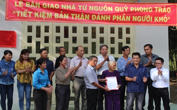 Phong trào “tiết kiệm bản thân dành phần người khó” huyện Bù Đốp