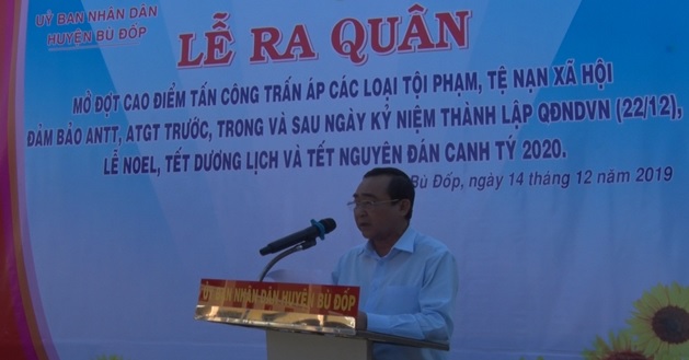 BÙ ĐỐP RA QUÂN TRẤN ÁP TỘI PHẠM DỊP LỄ TẾT