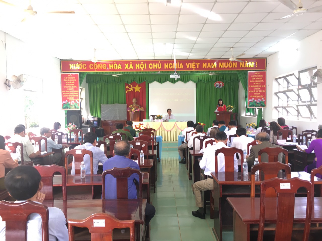 HĐND XÃ HƯNG PHƯỚC HỌP KỲ HỌP THỨ 11