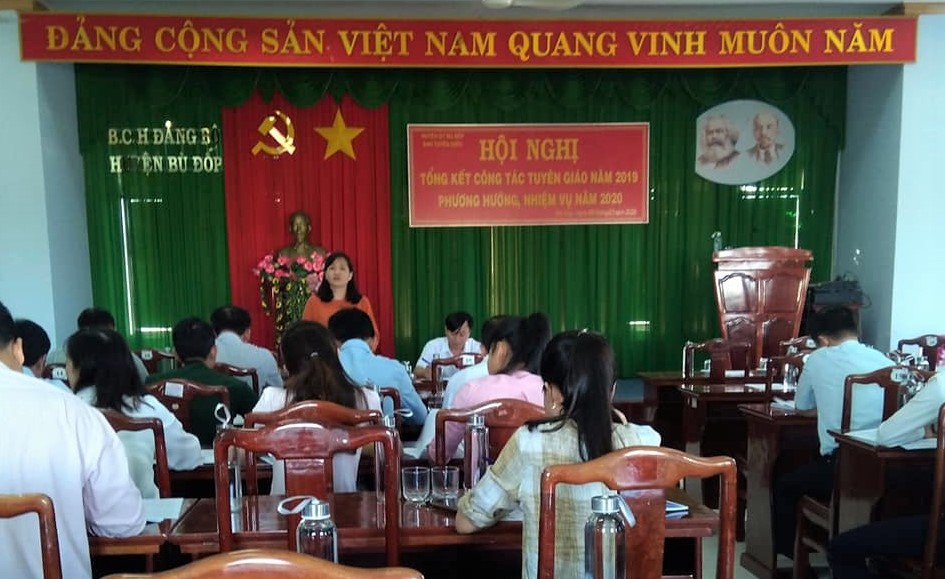 phó truong ban tuyen giao