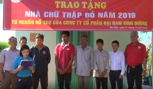 BÙ ĐỐP BÀN GIAO 04 NHÀ CHỮ THẬP ĐỎ